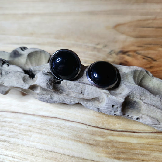 Clous d'oreilles Cabochon noir