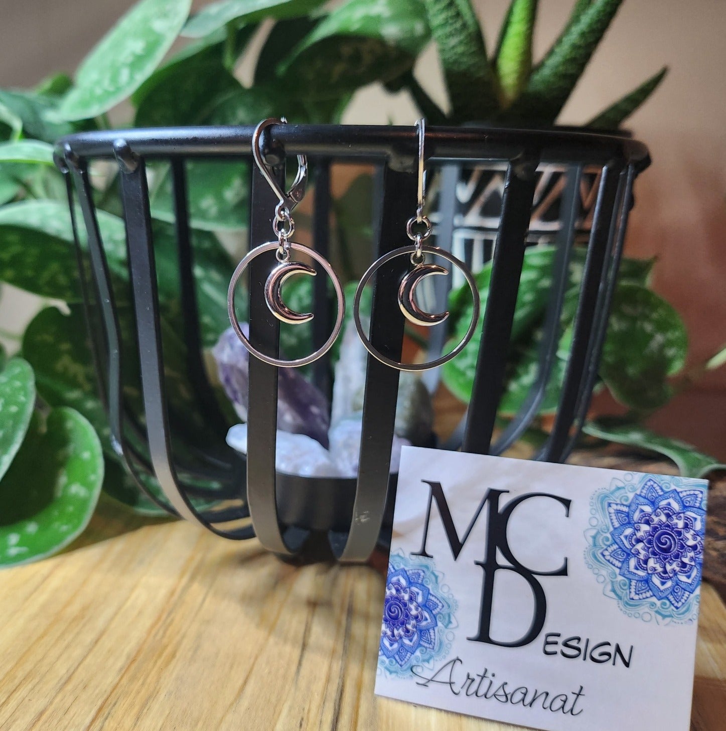 Boucles d’oreilles en acier inoxydable. Superbe et polyvalente :) Disponible en version Lune et version Soleil