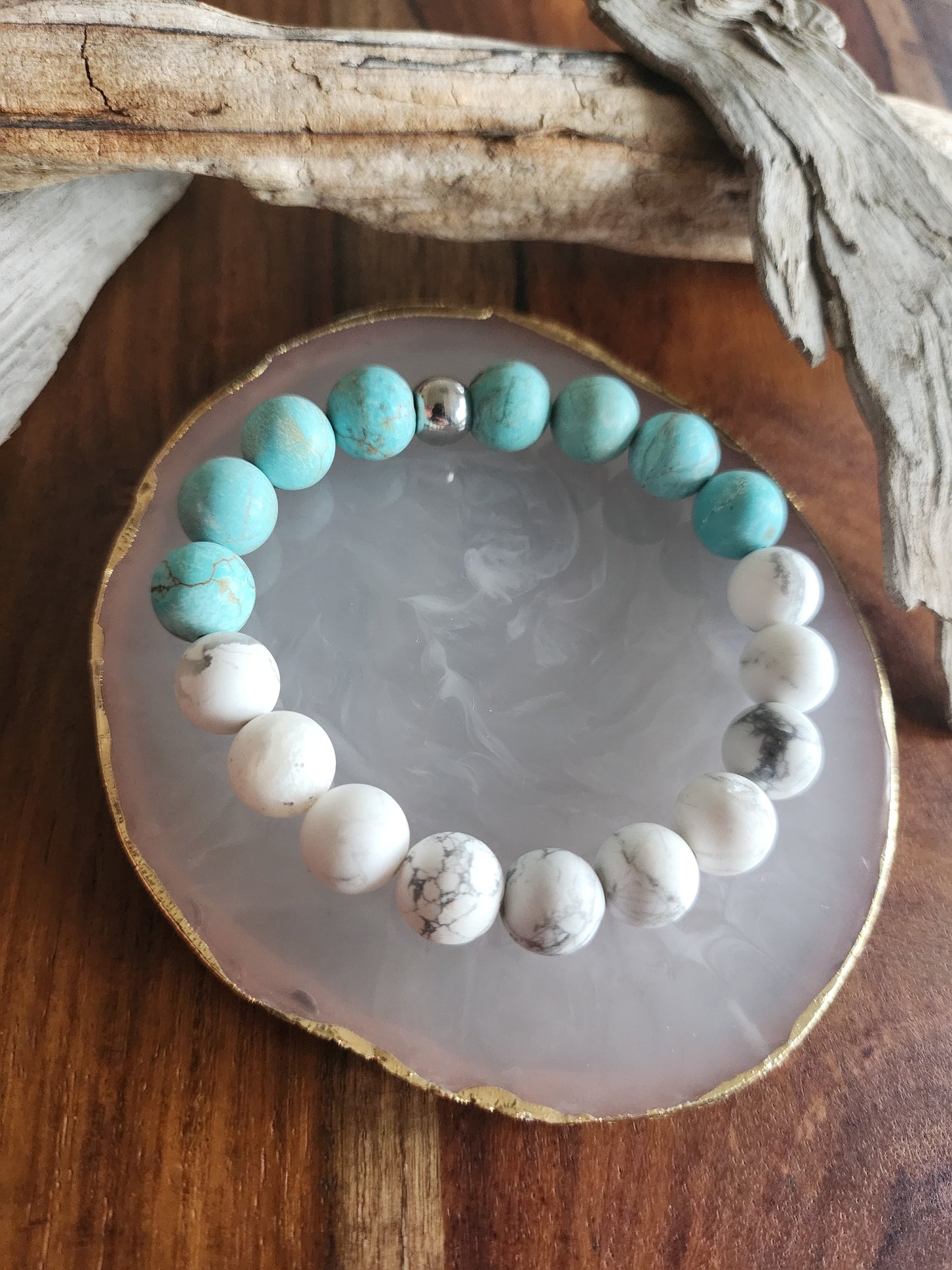 Bracelet en pierre semi-précieuses avec billes de 10mm. Amazonite et Howlite mattes.