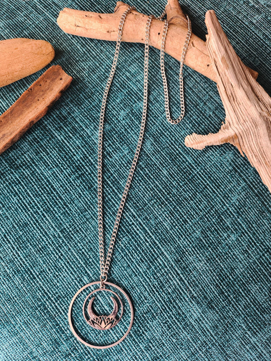 Collier long