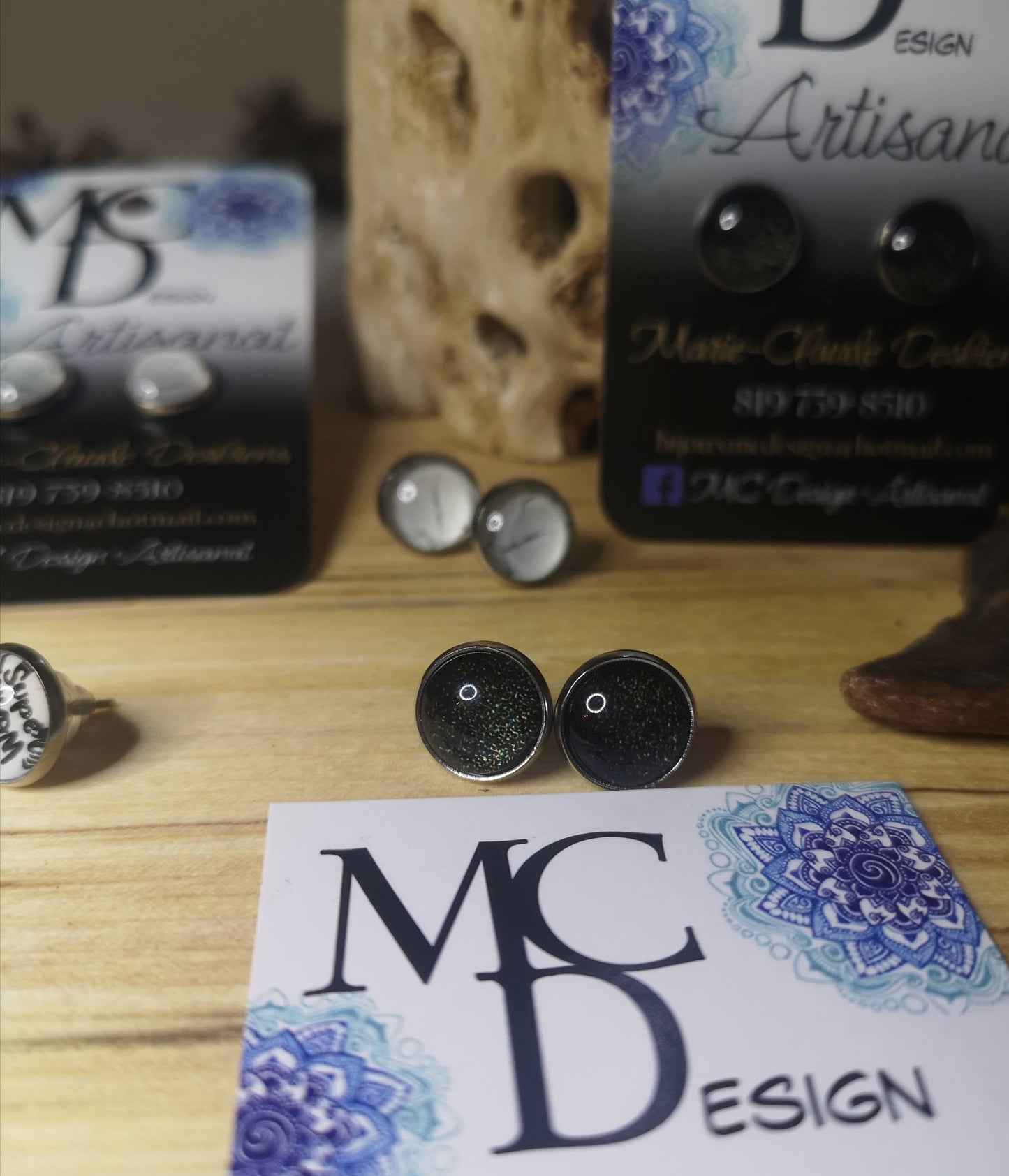 Clous d'oreilles Cabochon de verre Noirs
