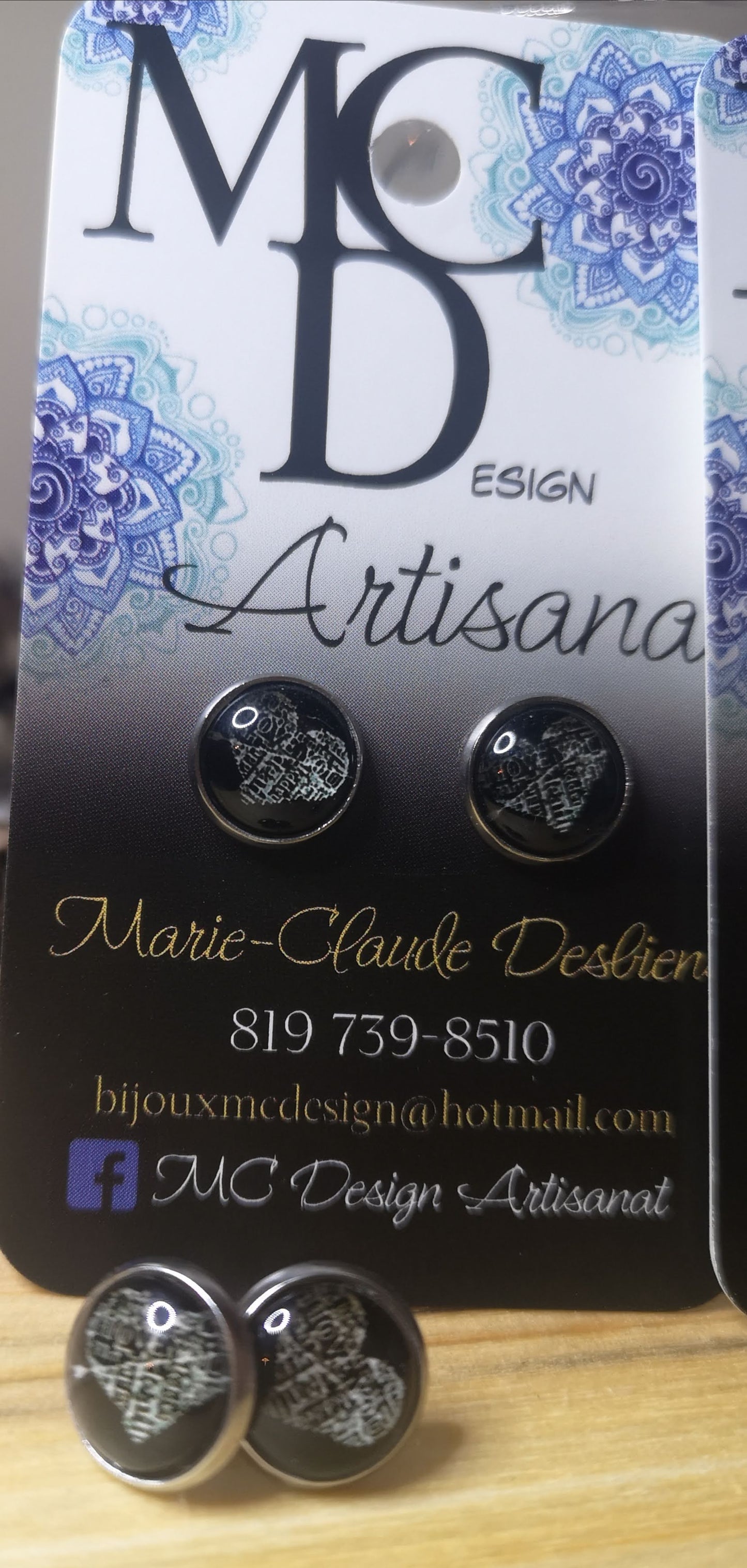 Clous d'oreilles Cabochon de verre Noirs