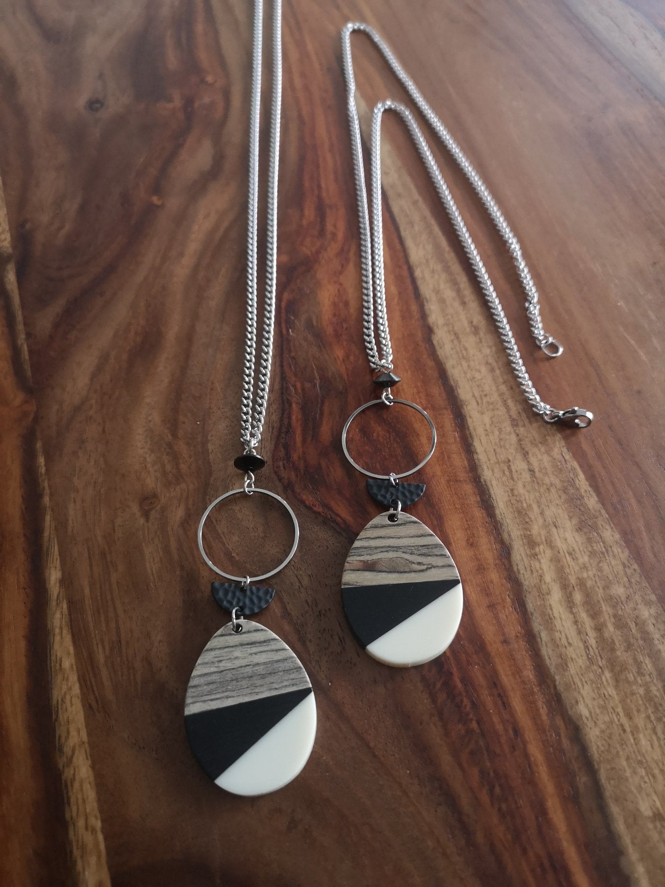 Collier long
