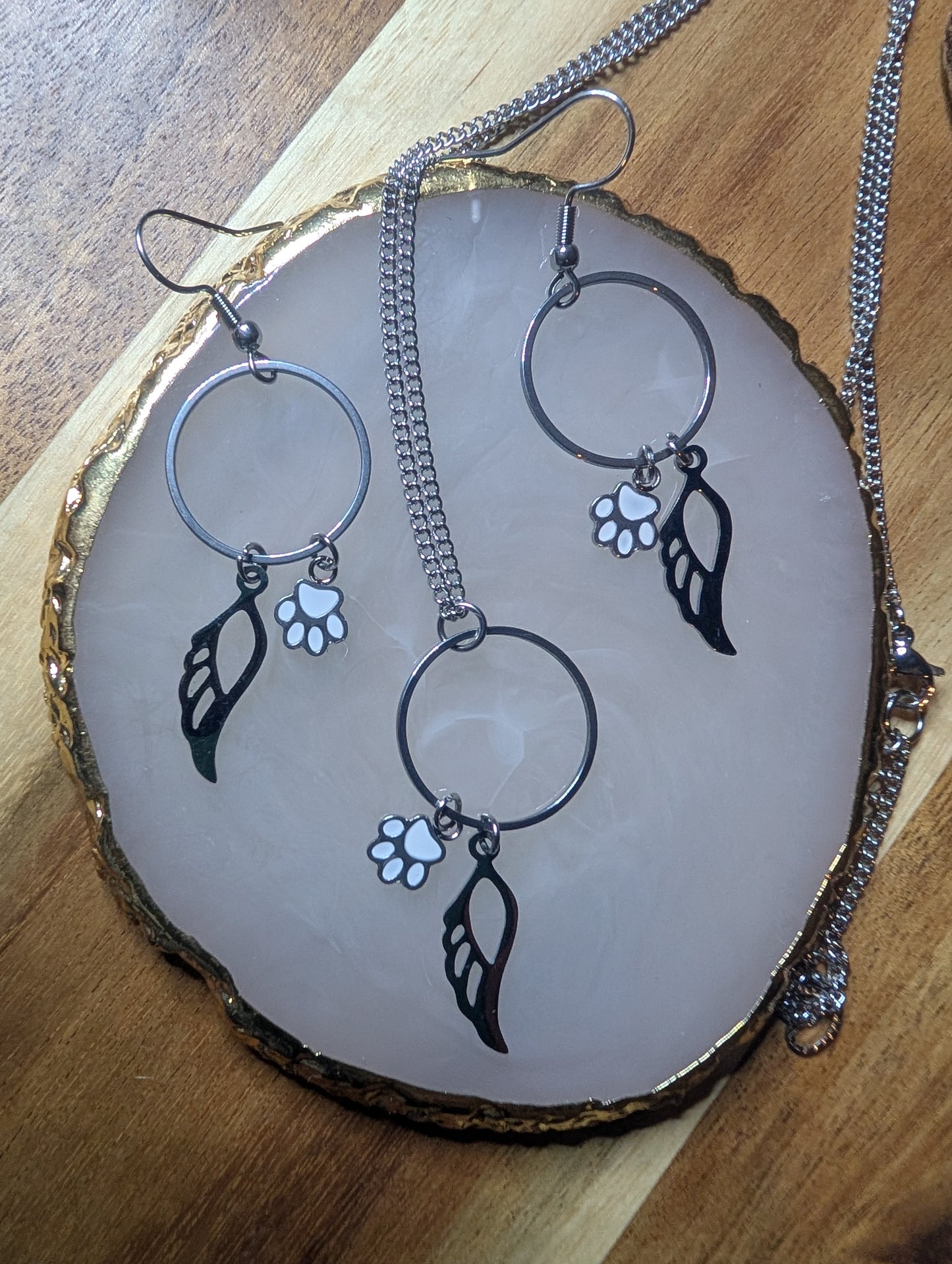 Ensemble collier et boucles d'oreilles
