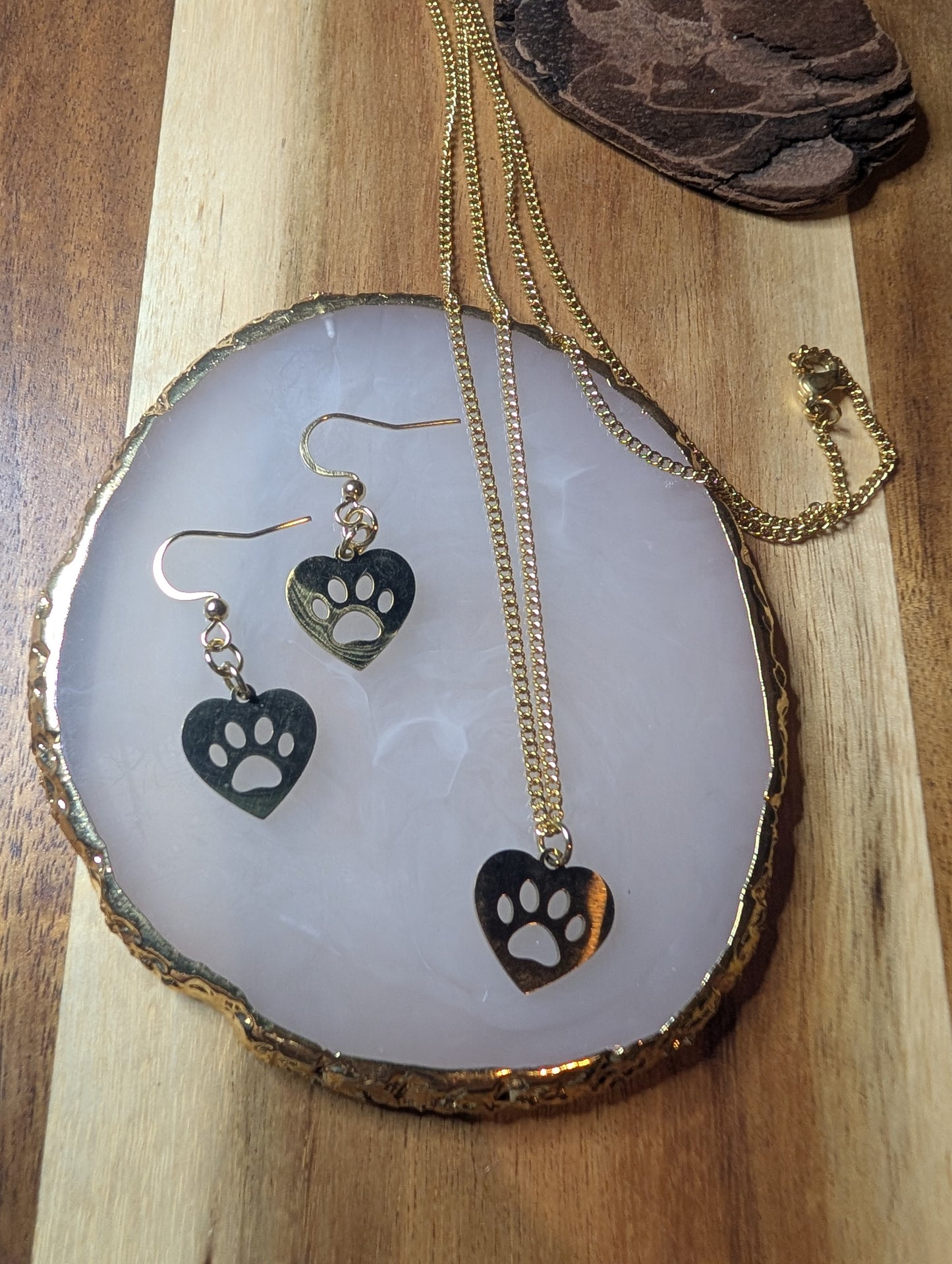 Ensemble collier et boucles d'oreilles